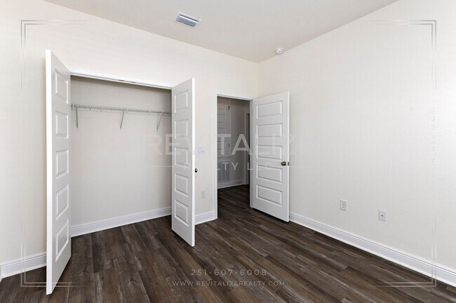 Building Photo - Move-in Ready 4 Bed 2 Bath Daphne Home in Jubilee Farms