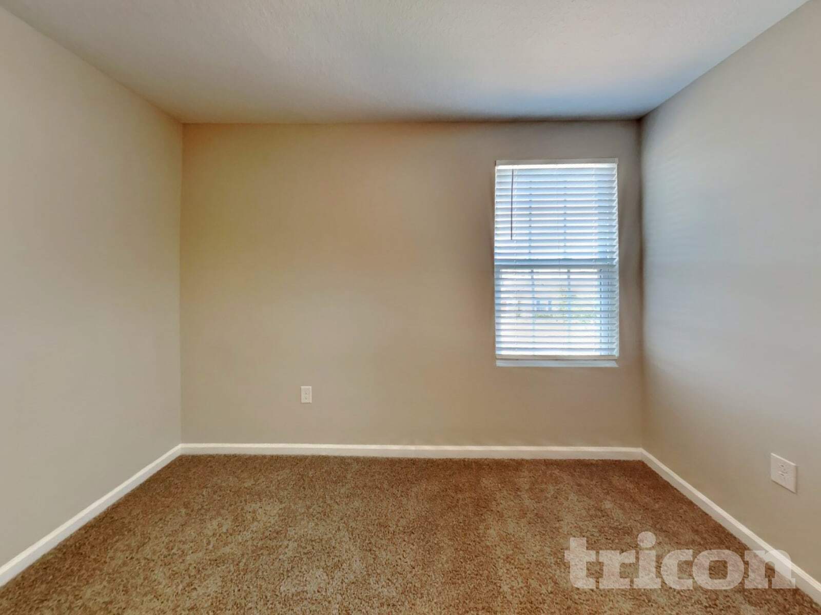 Building Photo - 311 Irving Bend Dr