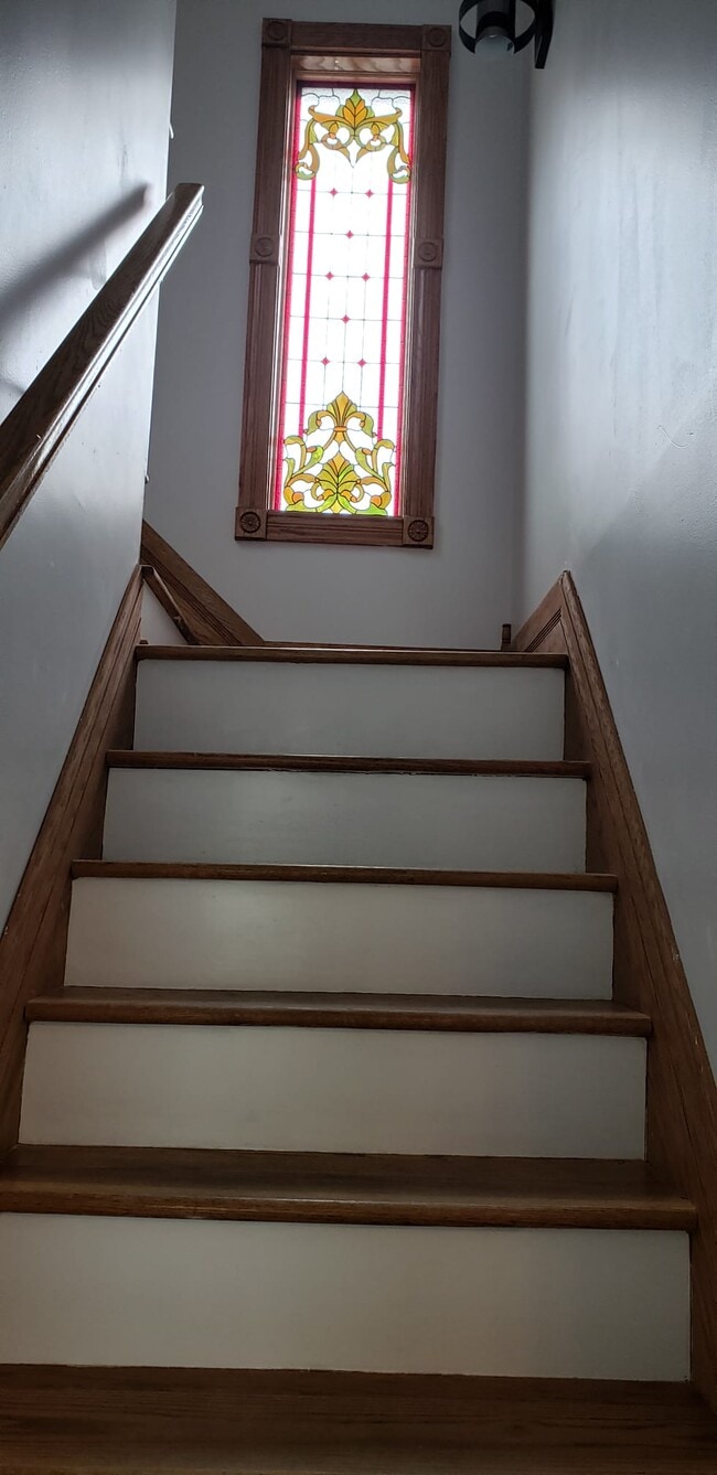 Building Photo - 1112 E Cleveland Ave