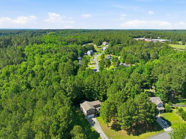 Building Photo - 80 Valor Cir