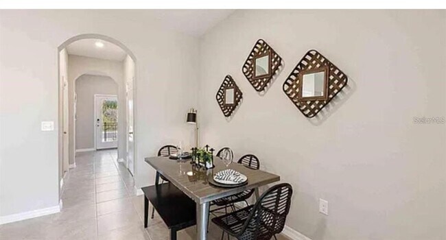 Building Photo - 1615 Hubbell Rd