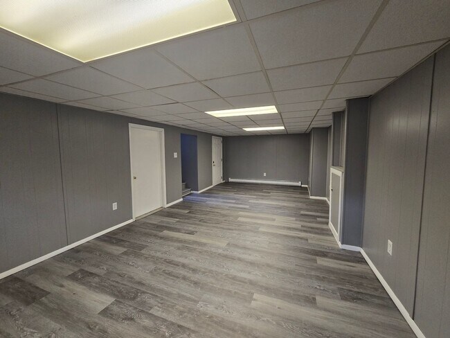 Building Photo - 1237 E Emmaus Ave