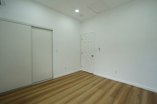 Building Photo - 3627 Harding St