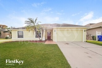 Building Photo - 1900 Fairway Loop