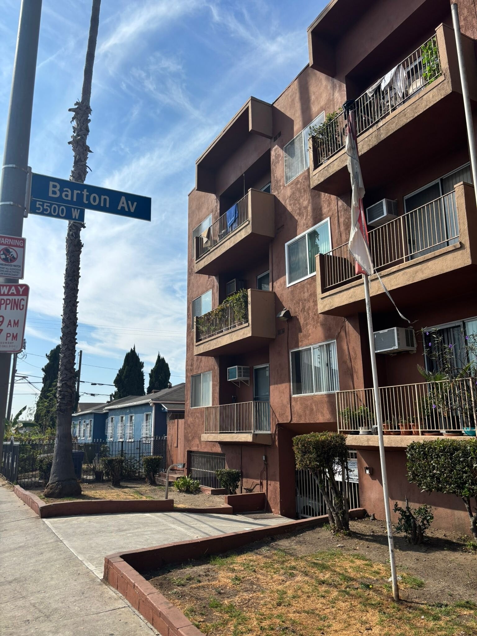Building Photo - 915 N Wilton Pl