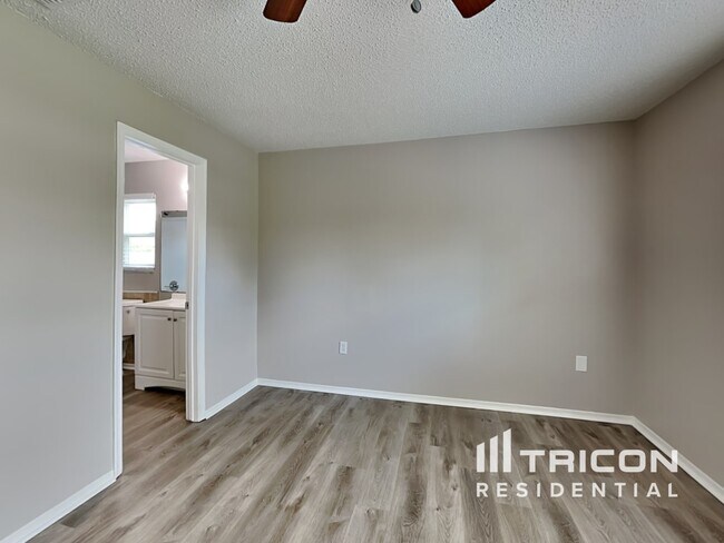 Building Photo - 1374 Bramblewood Dr