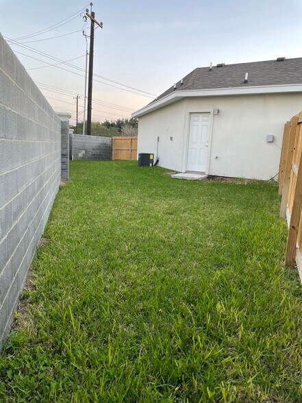 Back Yard - 918 N Spruce St