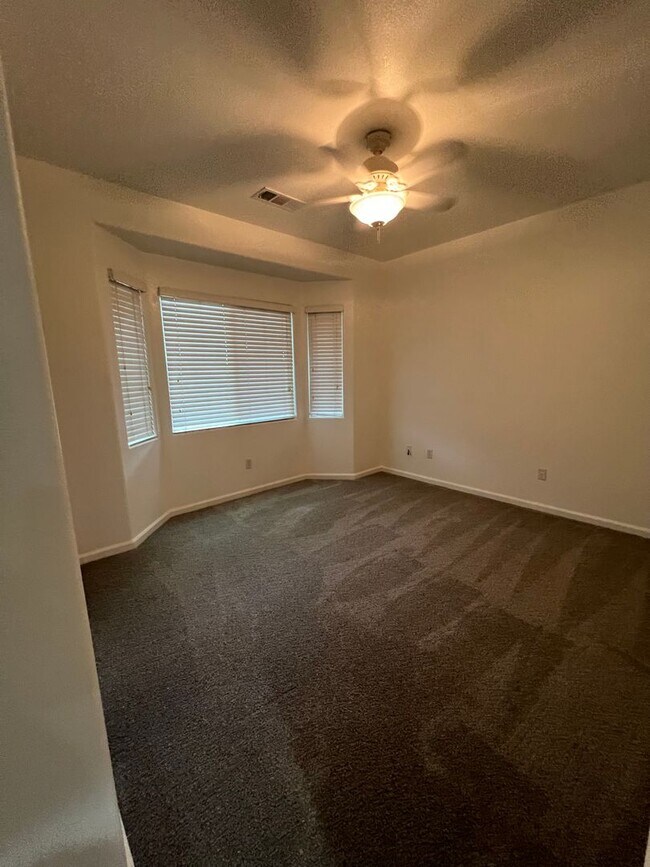 Building Photo - 2724 Tecopa Ave
