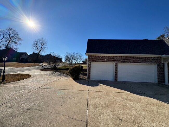 Building Photo - Gated Community close to Barksdale Air For...