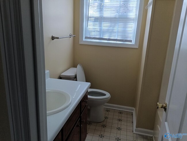 Building Photo - 217 Falcon Ridge Dr