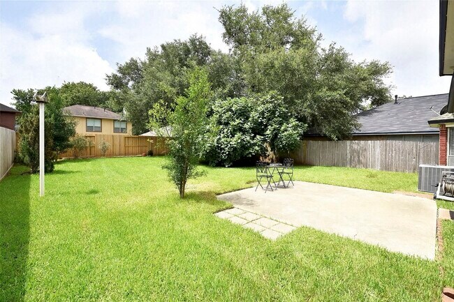 Building Photo - 3522 Pecan Point Dr