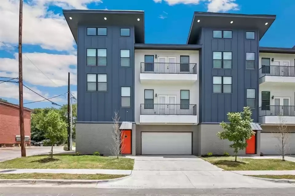 Building Photo - 4911 Alton Ave