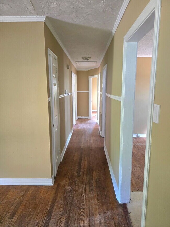 Building Photo - 336 Crosby Cir