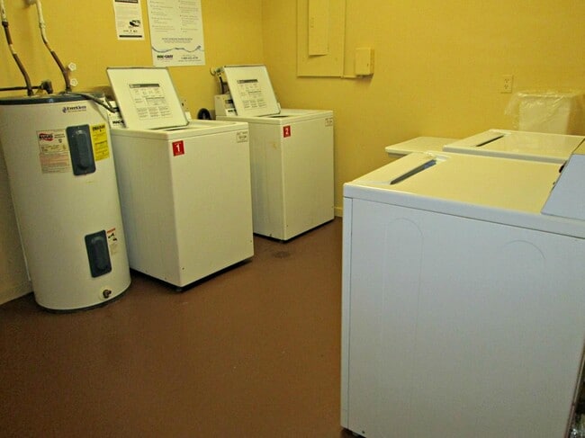 Building Photo - 6161 NW 2nd Ave