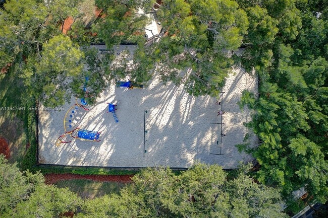 Building Photo - 1261 Presidio Dr