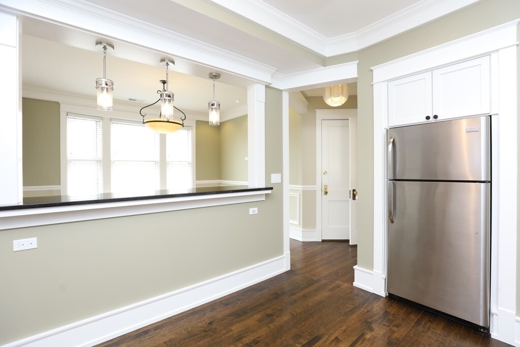 Building Photo - 3837 N Damen Ave