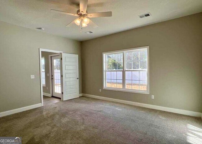 Building Photo - 118 The Villas Wy