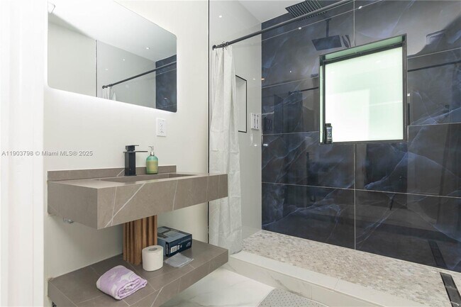 Building Photo - 2360 SW 12th St