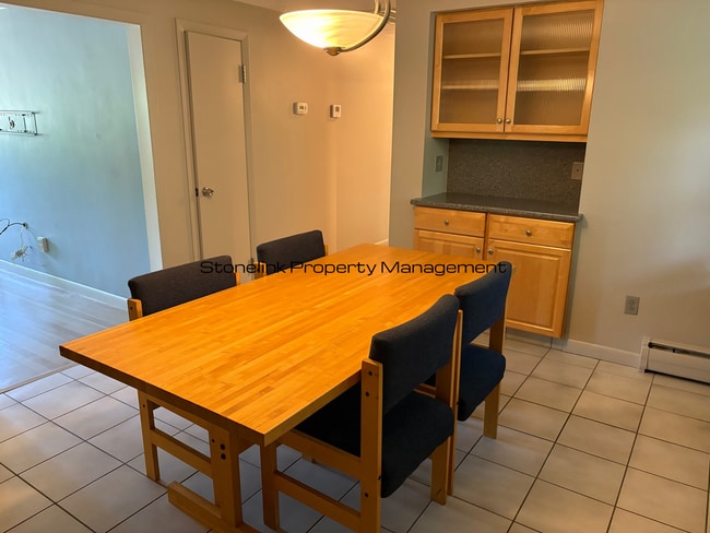 Building Photo - Beautiful Single Family Home For Rent in W...