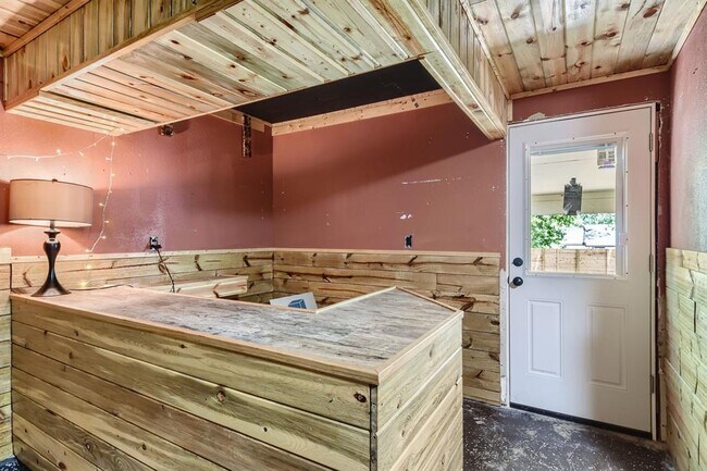 Building Photo - 9639 Newfoundland Cir