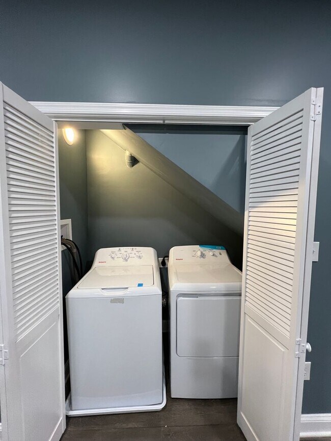 Building Photo - 2020 McCulloh St