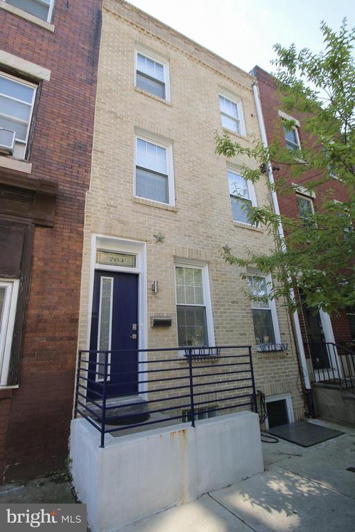 Building Photo - 703 S 17th St