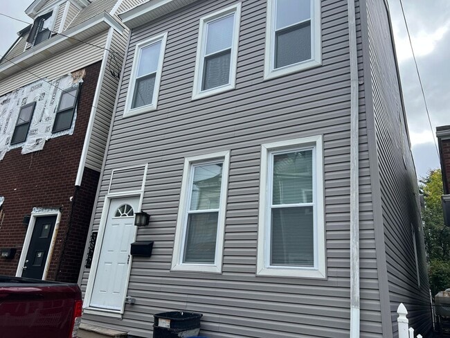 Primary Photo - Lawrensville - House