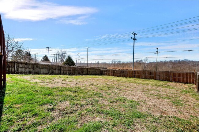 Building Photo - Perfect Family Layout with Office & Large Fenced Backyard | $500 Move-In Incentive for 4/1/26 Mov...