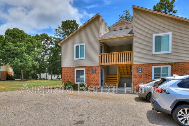 Building Photo - 37 Conifer Ct