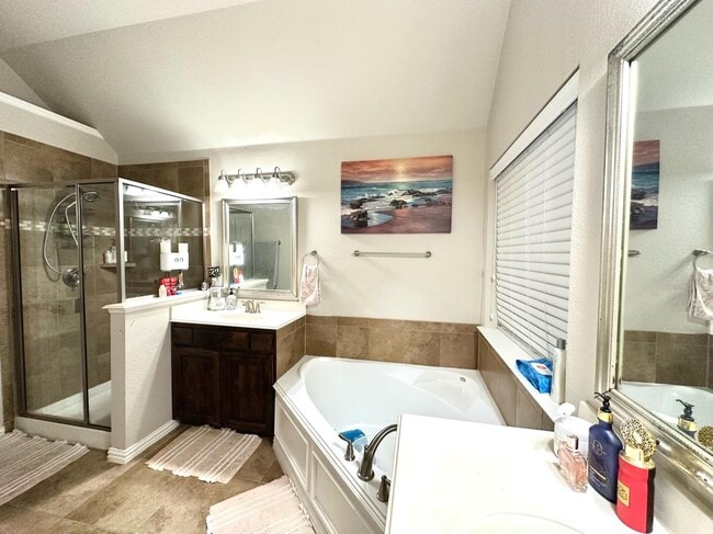 Building Photo - 2448 Elm Valley Dr