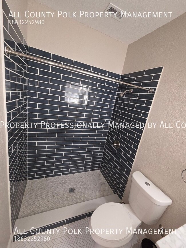 Building Photo - 838 E Orange St