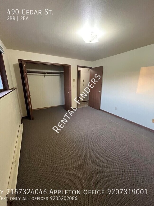 Building Photo - 490 Cedar St