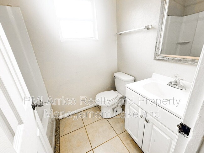 Building Photo - 3214 Crystal Hills Loop S