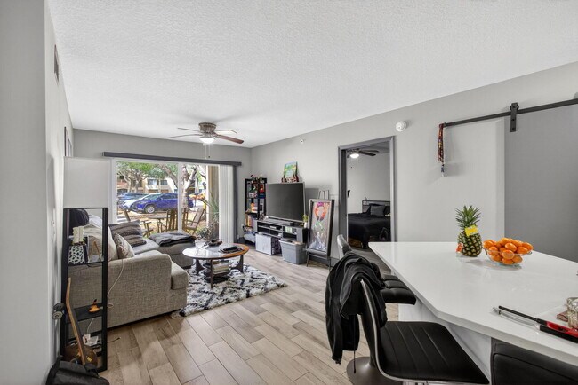 Building Photo - 4211 San Marino Blvd