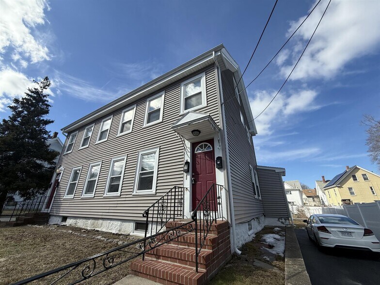 Building Photo - 21 Ashland St