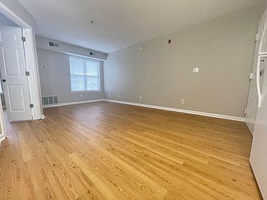 Building Photo - 200 Sandestin Ln