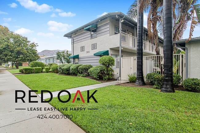 Building Photo - 380 S Sierra Madre Blvd