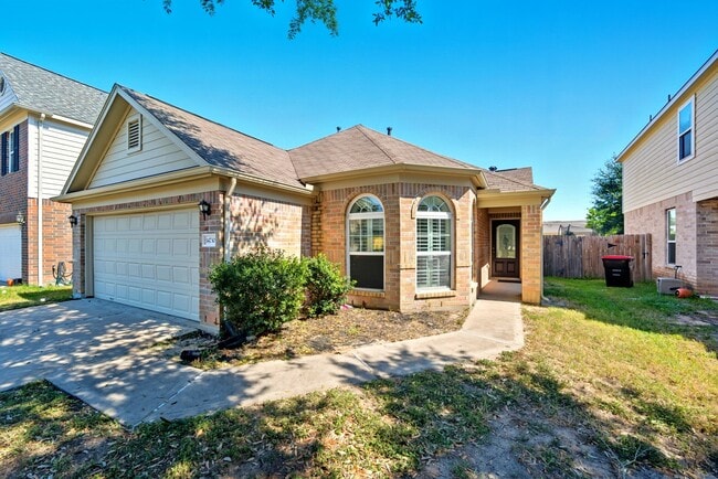 Building Photo - 14730 Fir Knoll Way