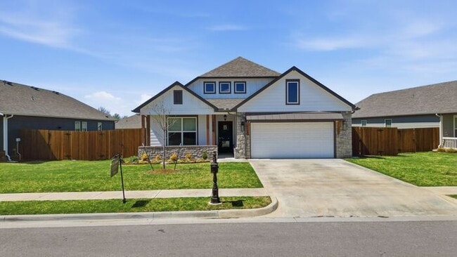Building Photo - Lawn Care Included! 4/2.5/2 Owasso!