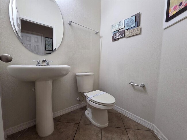 Building Photo - 11842 Silverlake Park Dr