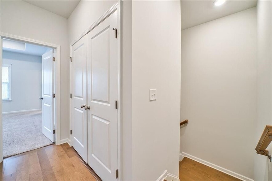 Building Photo - 2510 Great Silver Fir Aly