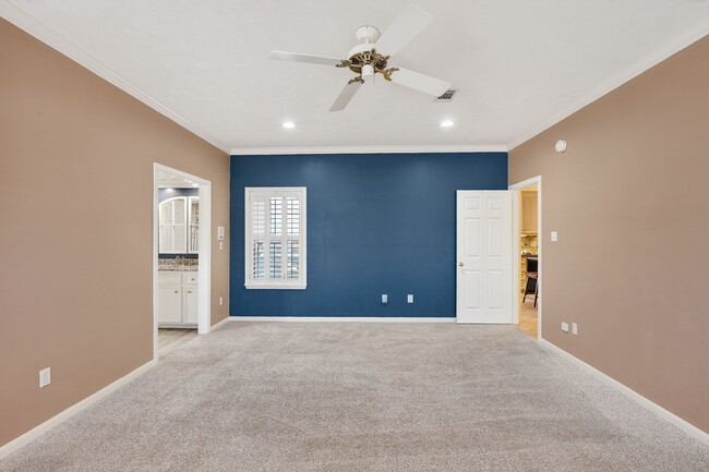 Building Photo - 207 Hearthstone Cir