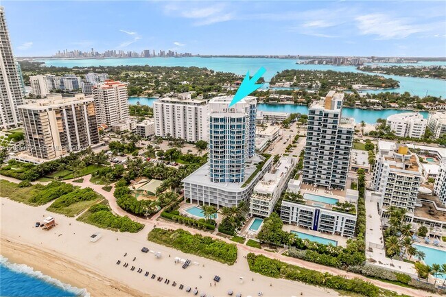 Building Photo - 6515 Collins Ave