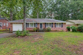Building Photo - Newly Updated 3 Bedroom Home with Spacious...