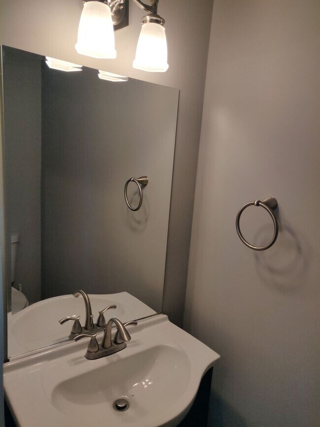 Building Photo - Charming 2BD/3.5BA Townhome in Highlandtown, Baltimore, MD!