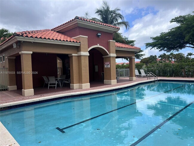 Building Photo - 6104 NW 114th Pl