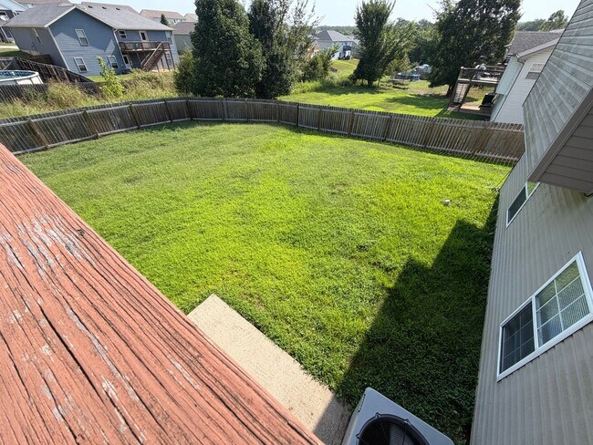 Building Photo - Spacious 4 Bedroom Home located in Woodland Hills Subdivision