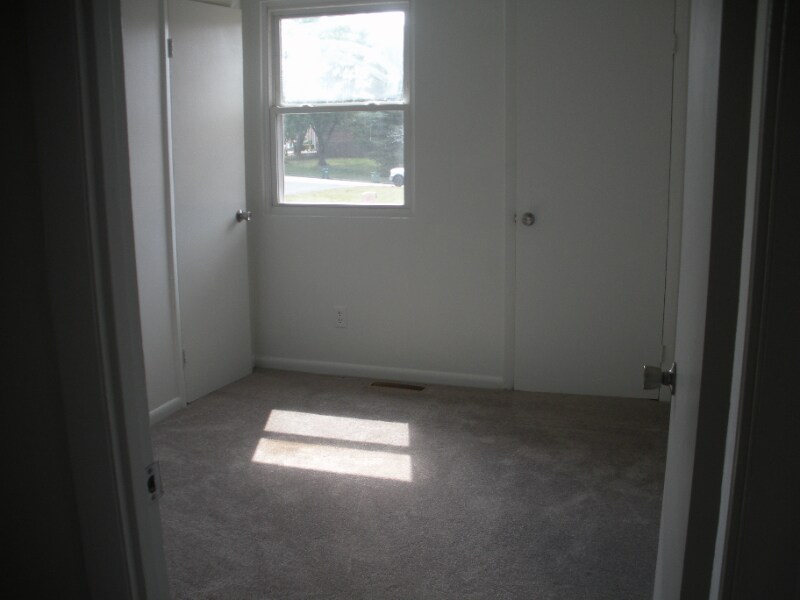 Building Photo - 79 Chestnut Dr