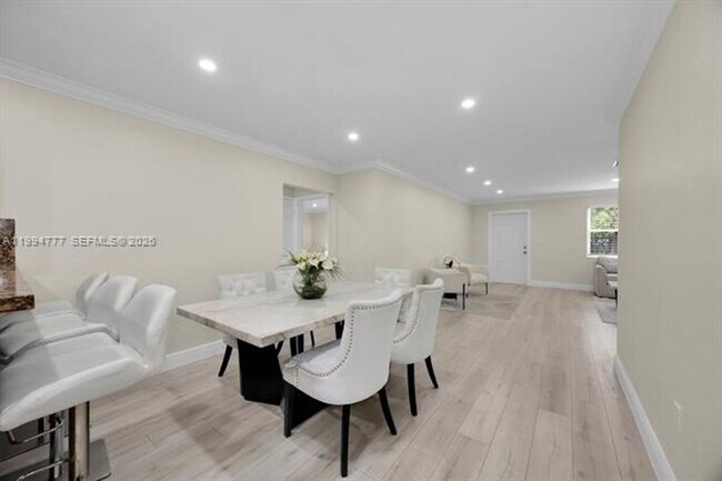 Building Photo - 11401 SW 81st Rd