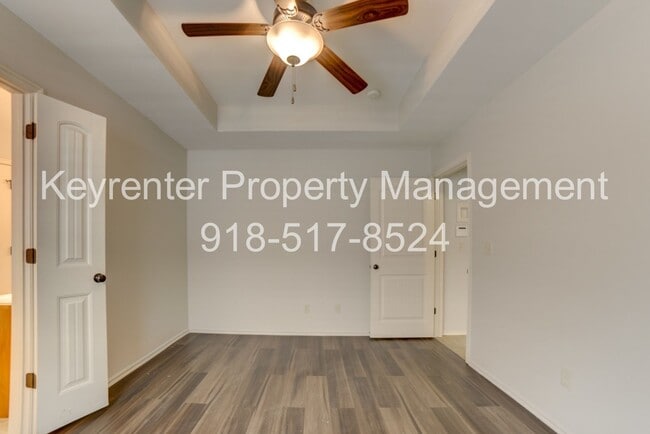 Building Photo - 3 Bed | Bath in Broken Arrow!